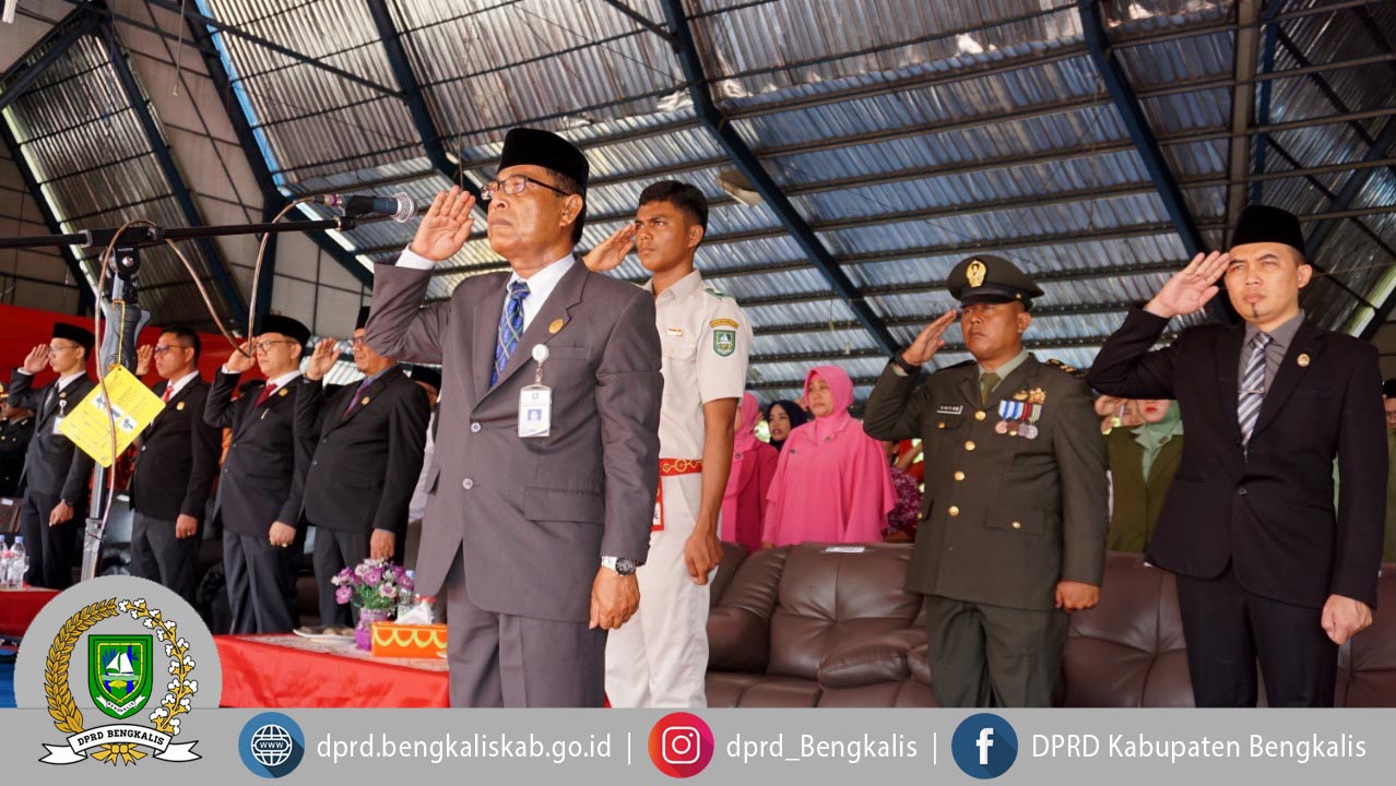 Penghormatan Umum saat Penaikan Bendera Merah Putih